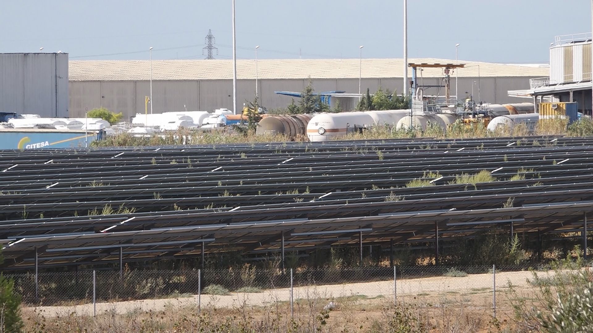 Vista aérea de Planta Solar Fotovoltaica Constanti 42
