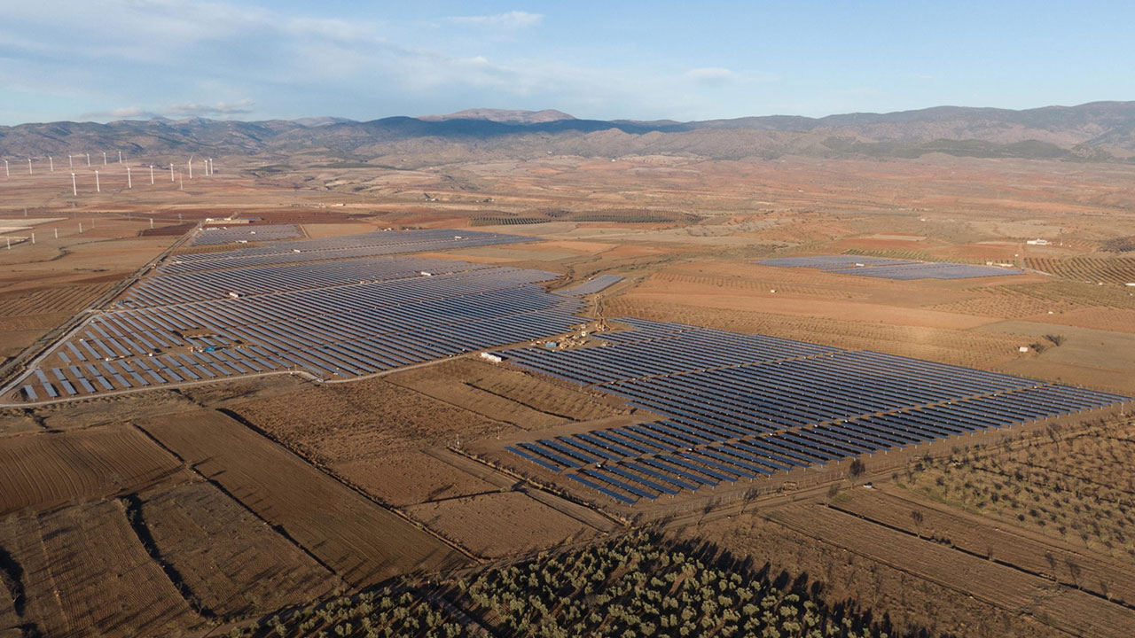 Vista aérea de Planta Solar Fotovoltaica Kirosso