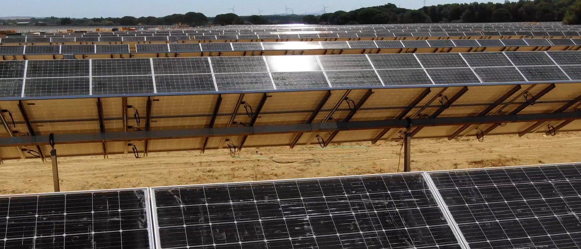 Detalle de las placas de la planta fotovoltaica Miramundo